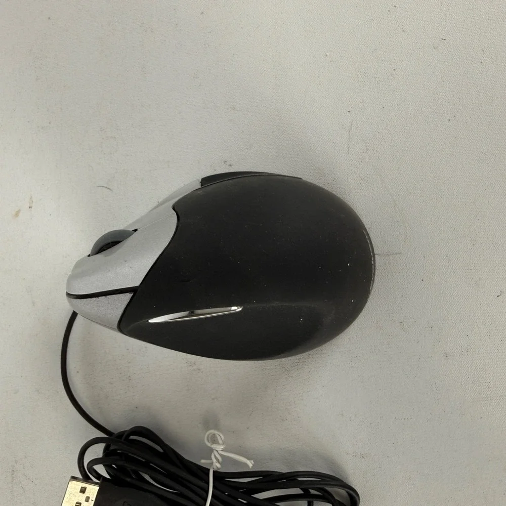 Evoluent VM3-RSB Vertical Mouse 4 Right Hand Ergonomic Optical Wired USB Tested